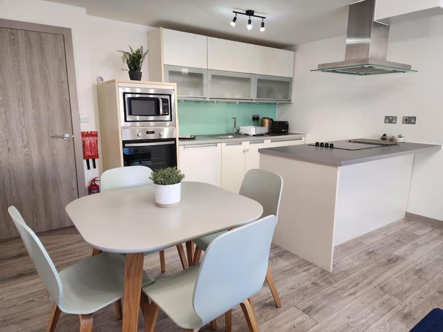 Horizon House, Luxury 2-Bedroom Flat 3 牛津 外观 照片